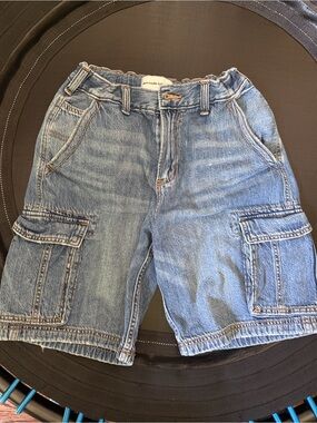 abercrombie kids Light Blue Denim Cargo Shorts, size boys 15/16